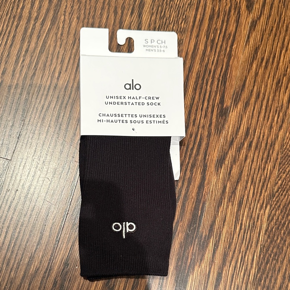 ALO Yoga Understated Black Half-Crew Socks